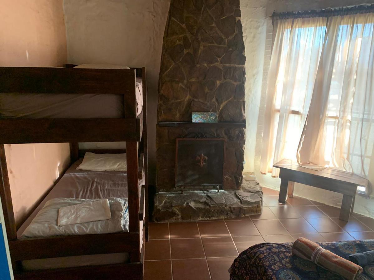 לה פדררה Piedra Alta Hostel & Suites מראה חיצוני תמונה