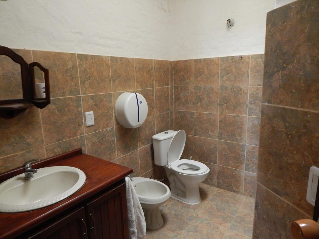 לה פדררה Piedra Alta Hostel & Suites מראה חיצוני תמונה